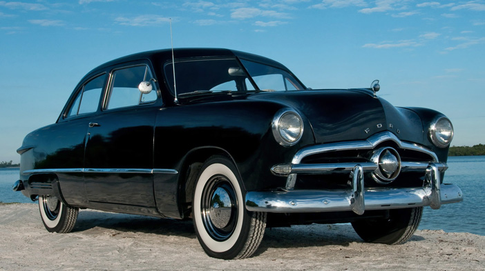 1948 Ford Standard Tudor Sedan front