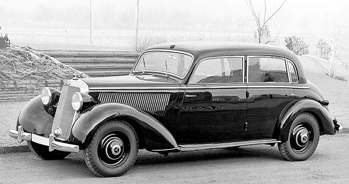 1939 Mercedes Benz 230 W153 bw