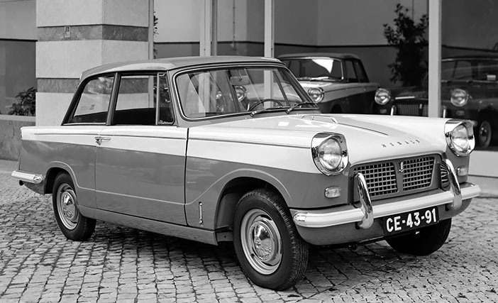 1959 Triumph Herald saloon bw front angle