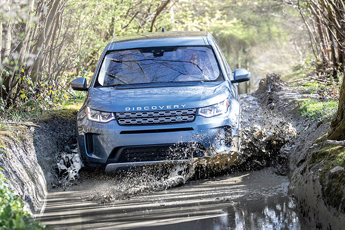 Cвежая версия премиального компактного внедорожника Land Rover Discovery Sport